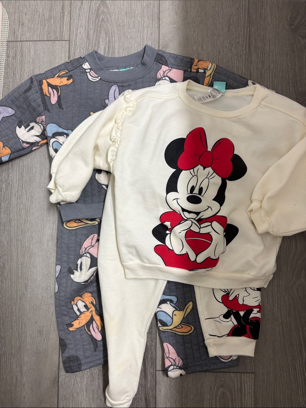 Disney Sweatshirt & Joggers bundle (2)